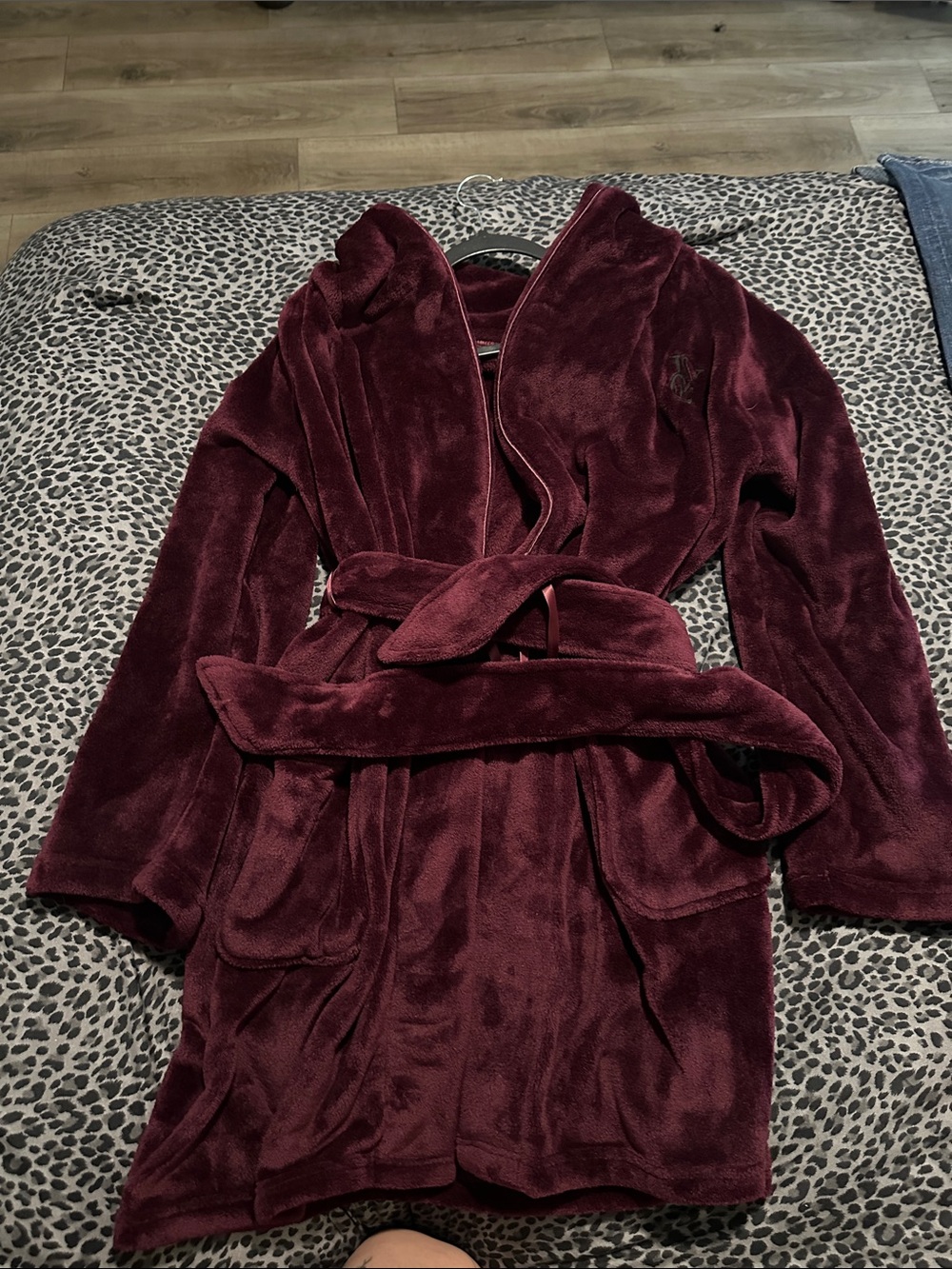 VS Plush robe- Burgundy